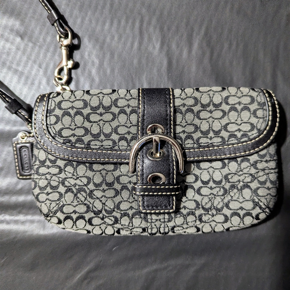 Coach Mini Signature Black Wristlet Early 2000s Y2K - Picture 2 of 7
